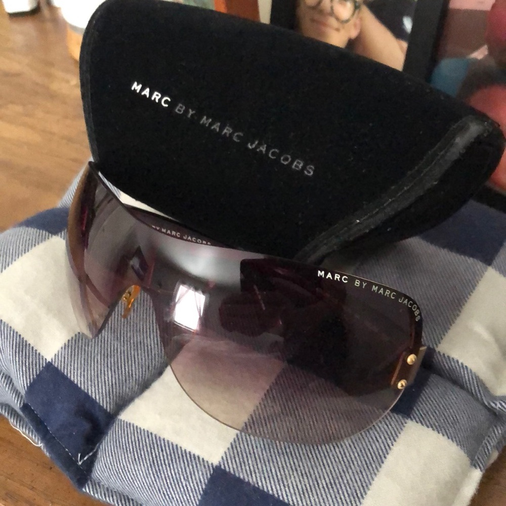Oversized Marc Jacobs Sunglasses